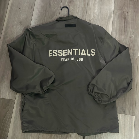 Essentials jacket - Picture 1 of 2